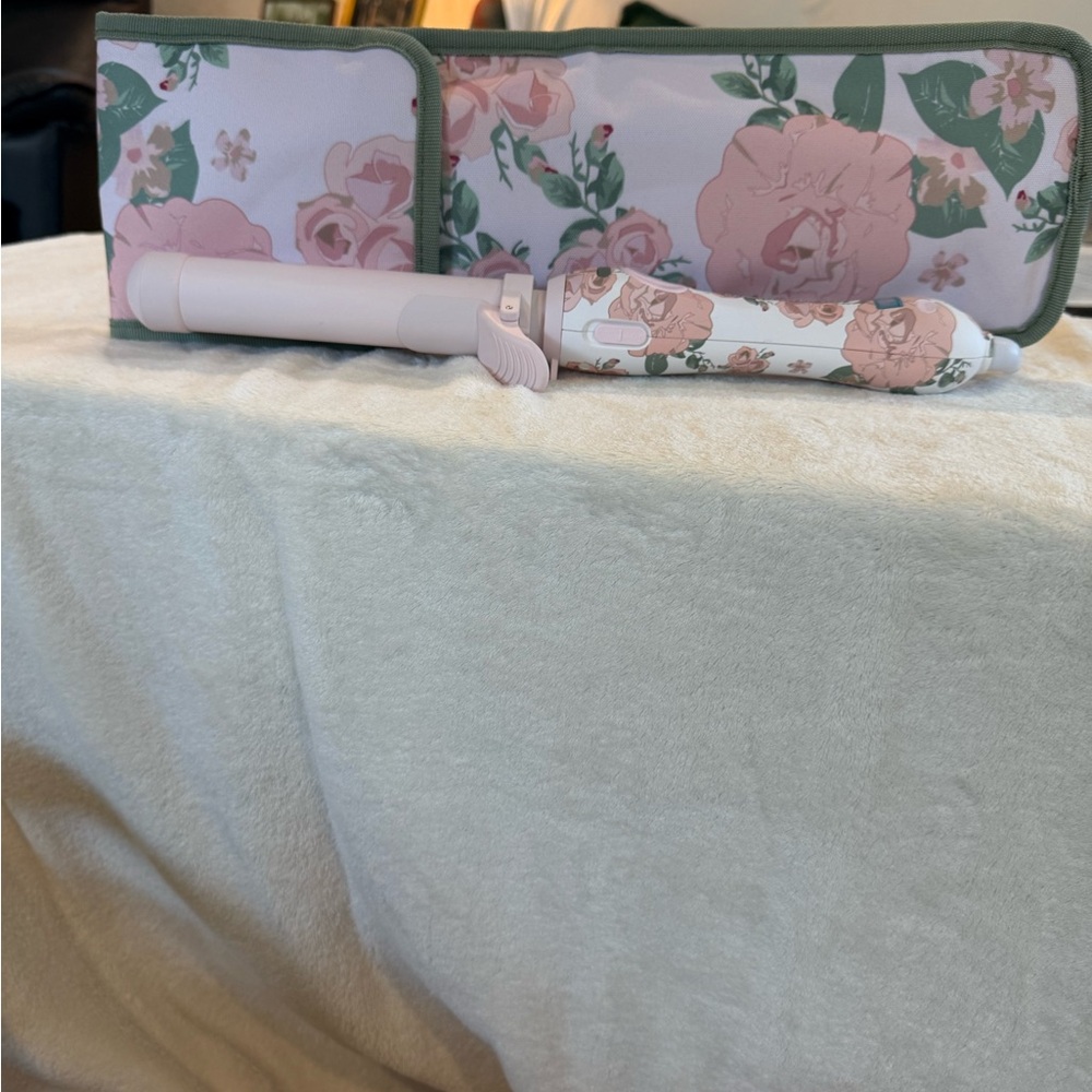 The Beachwaver Co. Pink Floral Hair Tool S1.25